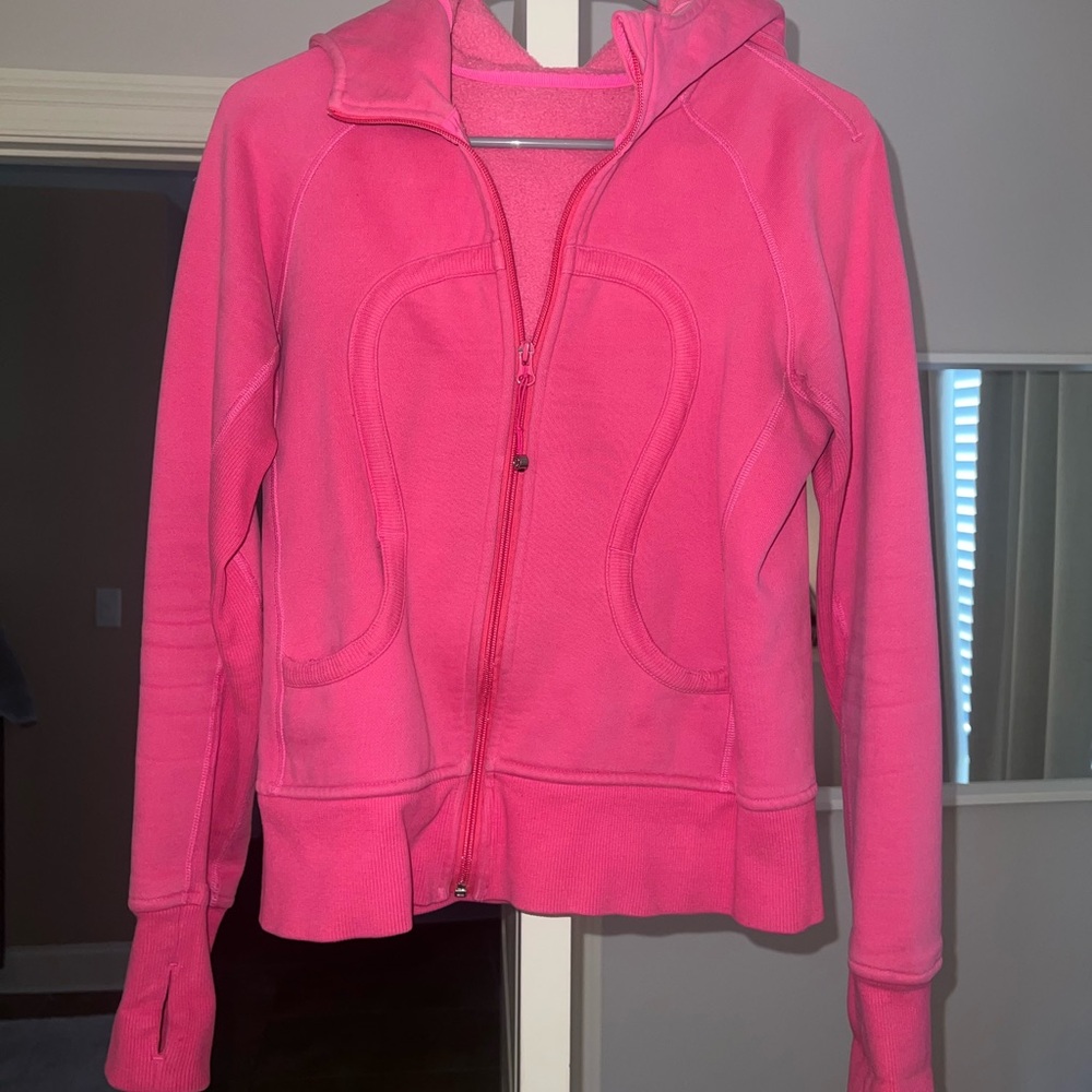 Lululemon pink scuba